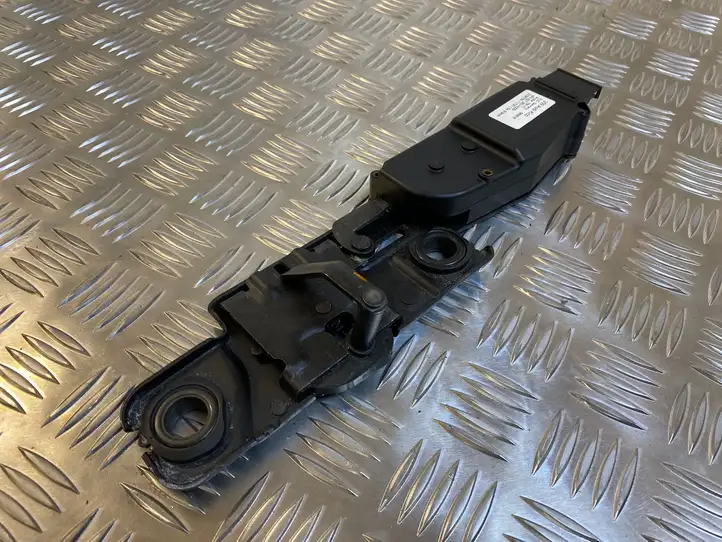 Audi A6 C7 (2014 - 2018) 4F9827383H Доводчик крышки багажника — фото 2