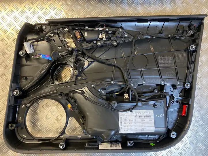 Audi A6 C7 (2014 - 2018) 4G1867105 Обшивка передней двери — фото 4