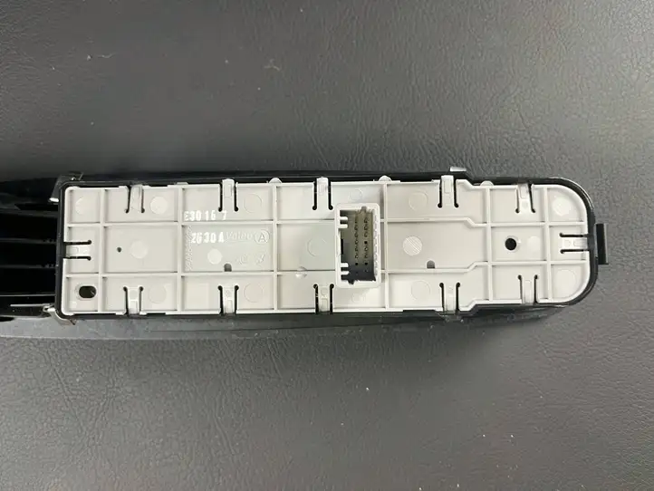 Renault Scenic III - Grand scenic III (2009 - 2016) 809610017R Блок кнопок стеклоподъемников — фото 3