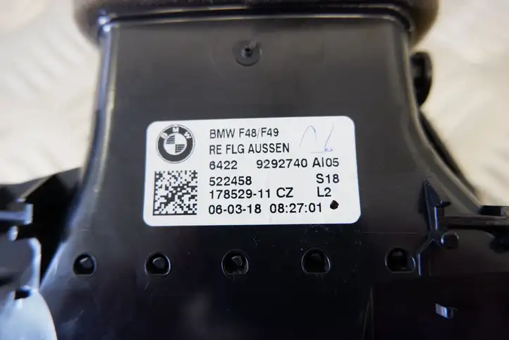 BMW X1 F48 F49 (2015 - 2022) 9292740 Боковой воздушный дефлектор — фото 6