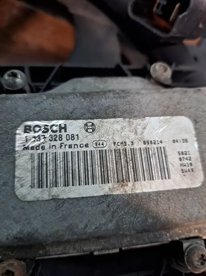 Volvo V70 (2000 - 2004) 1337328081 Реле вентилятора охлаждения — фото 1