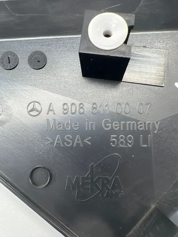 Mercedes-Benz Sprinter W906 (2006 - 2018) A9068110007 Молдинг крыла — фото 3
