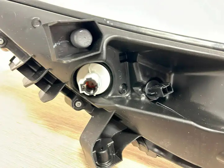 Nissan Juke I F15 (2010 - 2018) 261201KM0B Указатель поворота передний — фото 7