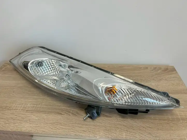 Nissan Juke I F15 (2010 - 2018) 044978 Указатель поворота передний — фото 1