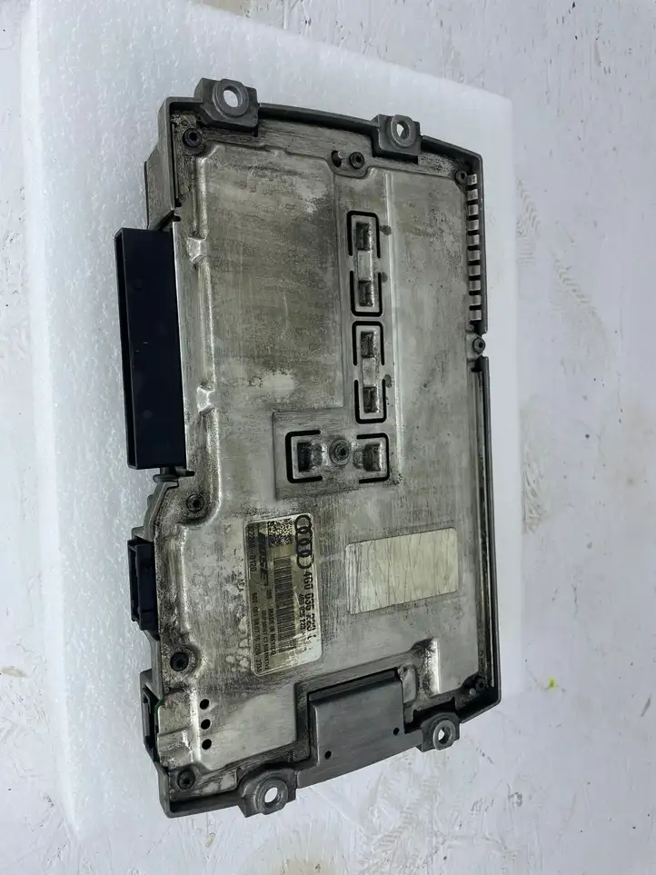 Audi A8 S8 D4 4H (2013 - 2017) 4G0035223D Усилитель звука — фото 1