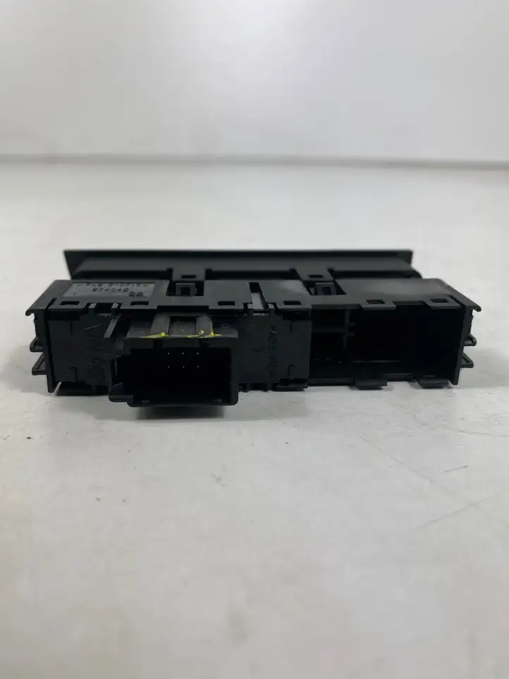 Seat Leon (5F) (2012 - 2019) 5F0919234A Включатель надувной подушки для пассажира — фото 4