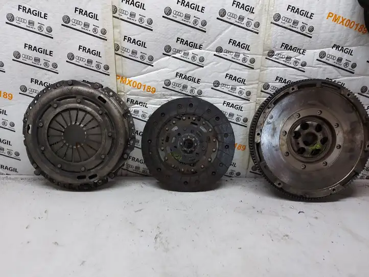 Volkswagen PASSAT B6 (2005 - 2010) 201878001558 Комплект сцепления — фото 1