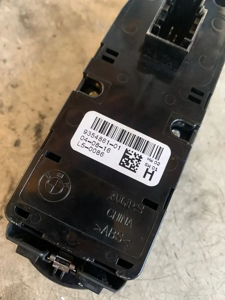 Mini One Cooper R56 (2012 - 2020) 935486101 Кнопка стеклоподъемников — фото 1