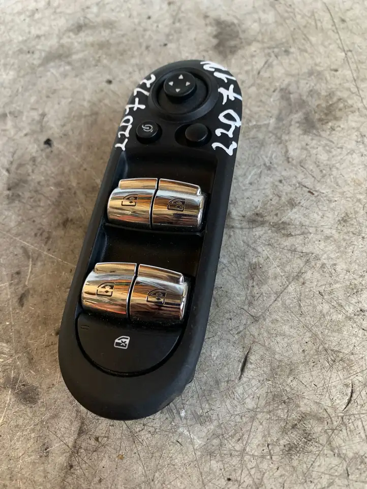 Mini One Cooper R56 (2012 - 2020) 935486101 Кнопка стеклоподъемников — фото 3