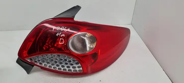 Peugeot 206 (1998 - 2012) 9685618180 Задний фонарь в кузове — фото 1