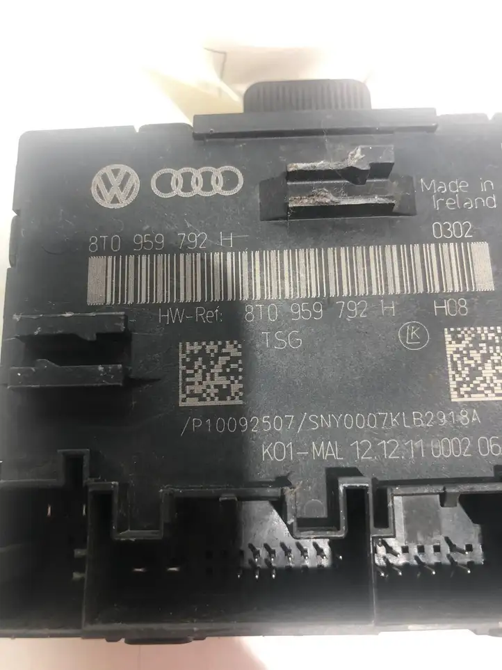 Audi A4 S4 B8 8K (2011 - 2015) 8T0959792H Блок управления дверью — фото 2