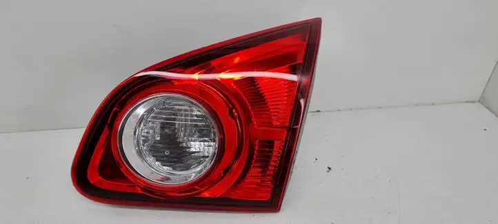 Nissan Qashqai (2010 - 2013) 89071064 Задний фонарь в крышке багажника — фото 1
