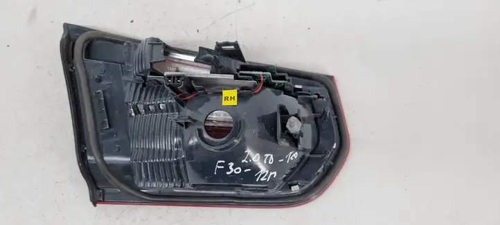 BMW 3 F30 F35 F31 (2012 - 2018) 725991610 Задний фонарь в крышке багажника — фото 2