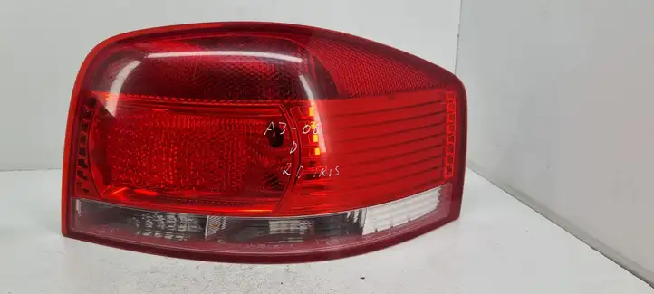 Audi A3/S3 8P (2003 - 2005) 8P0945096 Задний фонарь в кузове — фото 1