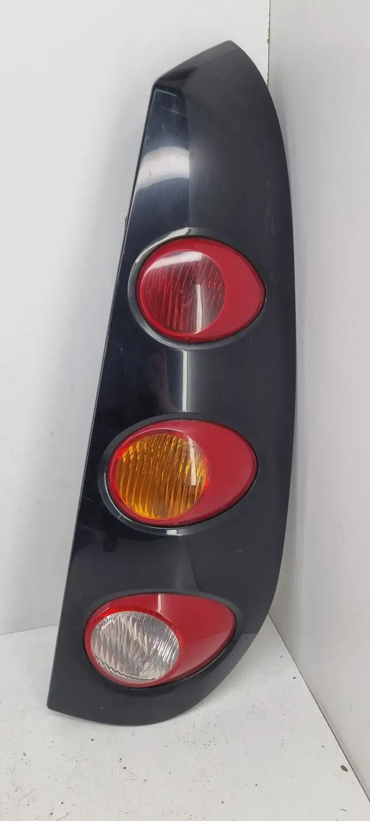 Smart ForTwo I (2000 - 2007) A4548200064 Задний фонарь в кузове — фото 1