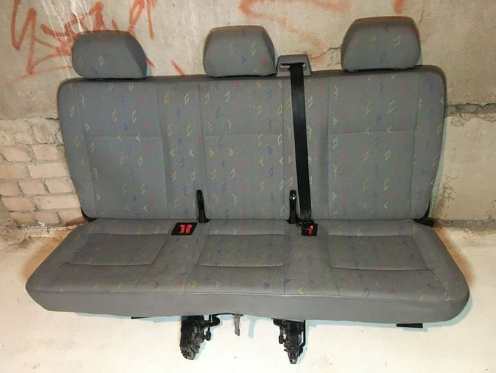 Volkswagen Transporter-Caravelle (2003 - 2009)   Заднее сиденье