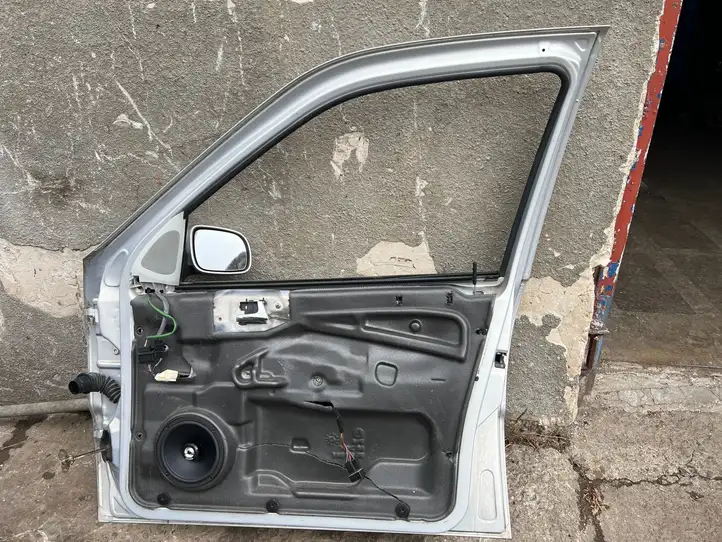 Volkswagen Polo III 6N 6N2 6NF (1994 - 2001) Дверь — фото 2
