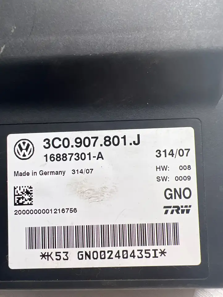 Volkswagen PASSAT B6 (2005 - 2010) 3C0907801J Блок управления стояночным тормозом — фото 2