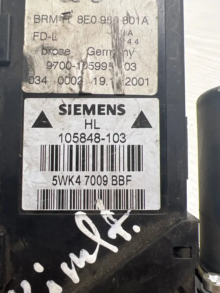 Audi A4 S4 B6 8E 8H (2000 - 2006) 8E0959801A Стеклоподъемник задней двери — фото 2