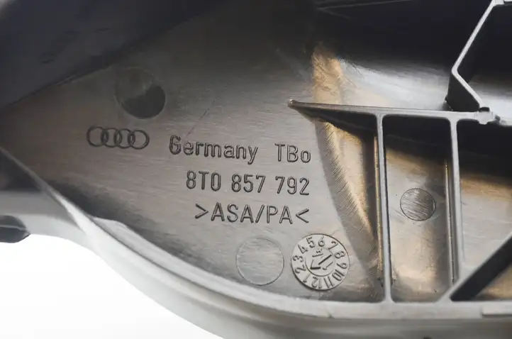 Audi A5 8T 8F (2011 - 2016) 8T0857792 Прочие детали салона — фото 7
