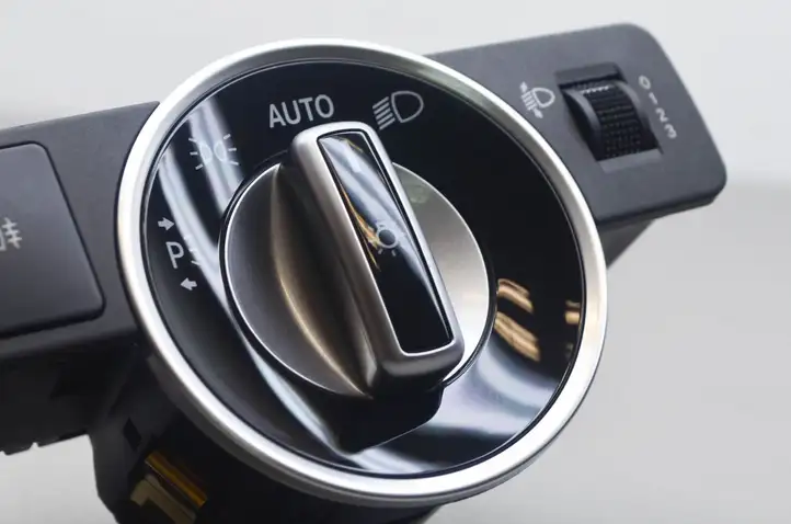 Mercedes-Benz C W204 (2007 - 2014) A2049053103 Включатель фонарей — фото 10