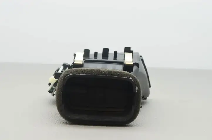 BMW 1 F20 F21 (2011 - 2019) 9205355 Воздушная решетка панели — фото 4