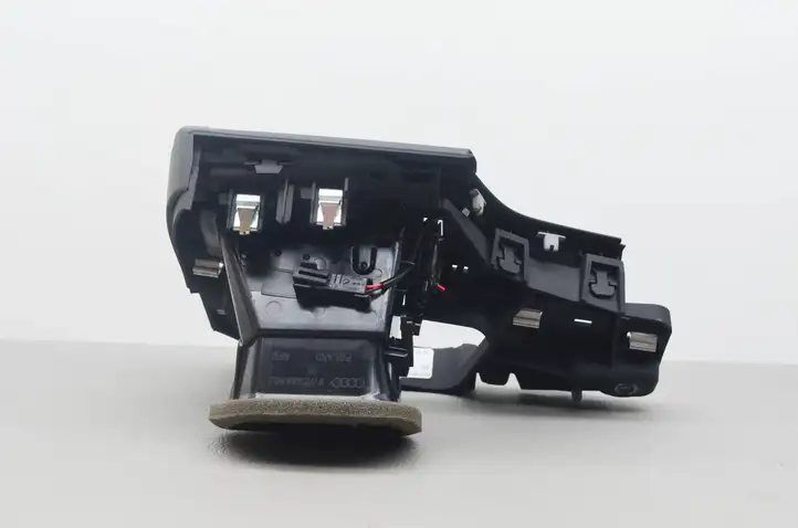 Audi A4 S4 B9 (2015 - 2019) 8W2820902B Воздушная решетка панели — фото 5