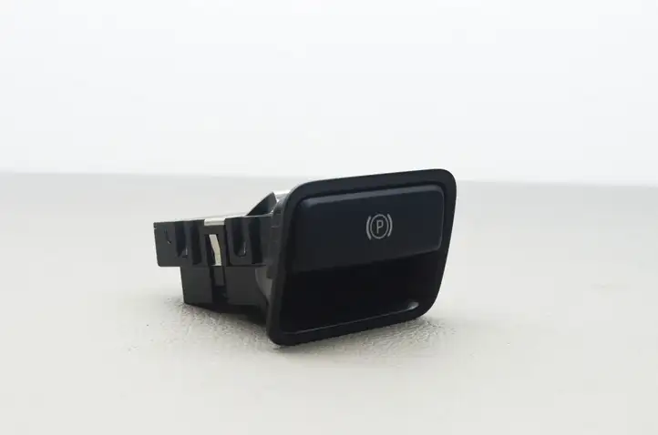 Mercedes-Benz A W176 (2012 - 2018) A2469050451 Кнопка ручного тормоза — фото 1