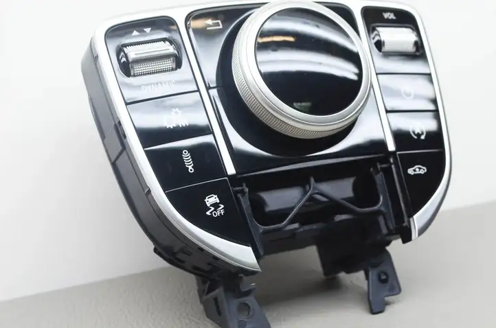 Mercedes-Benz C W205 (2014 - 2021) Контроллер мультимедийной системы — фото 2