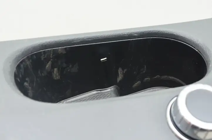 Mercedes-Benz A W176 (2012 - 2018) A1766801710 Передний подстаканник — фото 2
