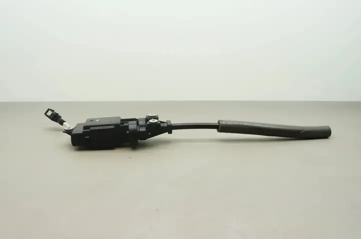 Audi A8 S8 D4 4H (2010 - 2014) 4H0857833 Электродвигатель регулировки ремня безопасности — фото 4