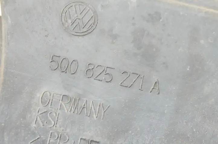 Volkswagen Golf VII (2013 - 2019) 5Q0825201L Боковая защита днища — фото 4
