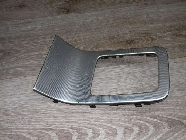 Volvo V70 (2007 - 2013)  31255449 Рамка рычага переключения передач