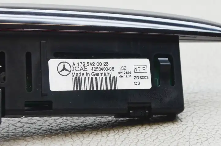 Mercedes-Benz CLA C117,X117,W117 (2013 - 2019) A1725420023 Экран парктроника PDC — фото 8