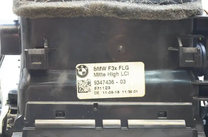 BMW 3 F30 F35 F31 (2012 - 2018) 9347436 Воздушная решетка панели — фото 10