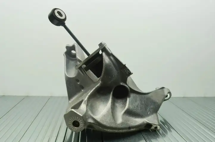 Audi A4 S4 B9 (2015 - 2019) 4M0199862AN Кронштейн двигателя — фото 6