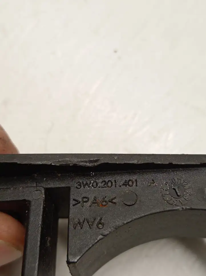 Bentley Continental (2003 - 2017) 7L5422371 Прочие детали моторного отсека — фото 3