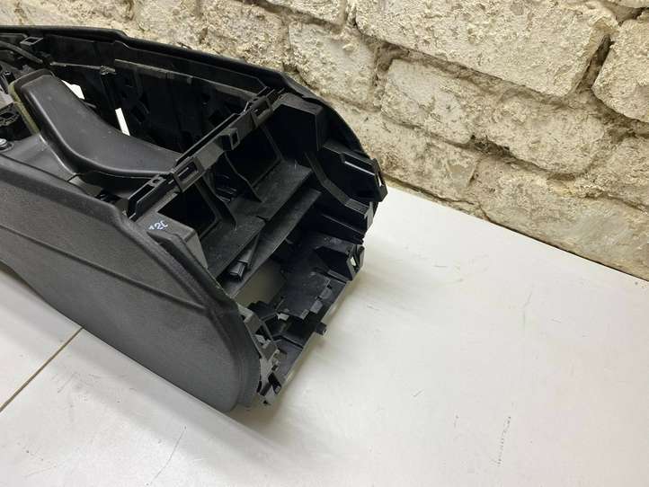 BMW 5 F10 F11 (2009 - 2016)  9171570 Центральная консоль
