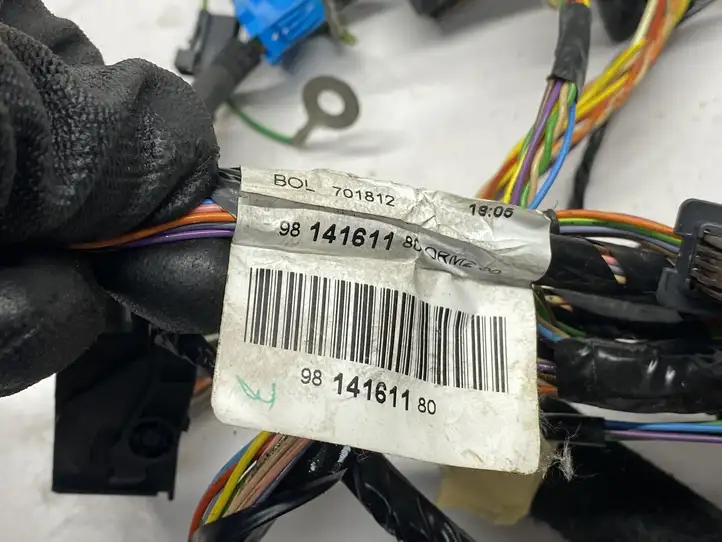 Peugeot 208 (2015 - 2019) 9814161180 Прочая электропроводка — фото 9