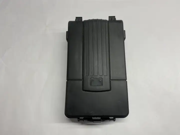 Volkswagen Golf V (2003 - 2009) 1K0915443A Крышка ящика аккумулятора — фото 1