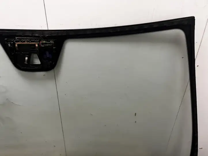 Mercedes-Benz C W204 (2007 - 2014) 43R001585 Переднее стекло — фото 12