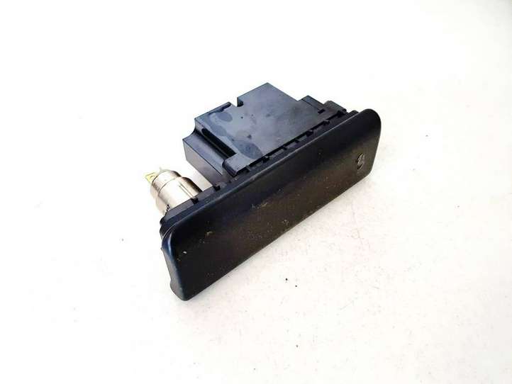 Land Rover Range Rover Sport (2005 - 2009)  903916000016 Разъем USB