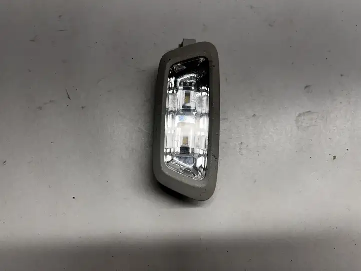 Mercedes-Benz C W205 (2014 - 2021) A0009064301 Передняя подсветка — фото 2