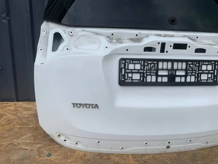 Toyota RAV 4 (XA40) (2012 - 2018) 6700542550 Крышка багажника — фото 6
