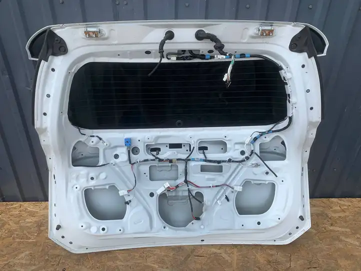 Toyota RAV 4 (XA40) (2012 - 2018) 6700542550 Крышка багажника — фото 10