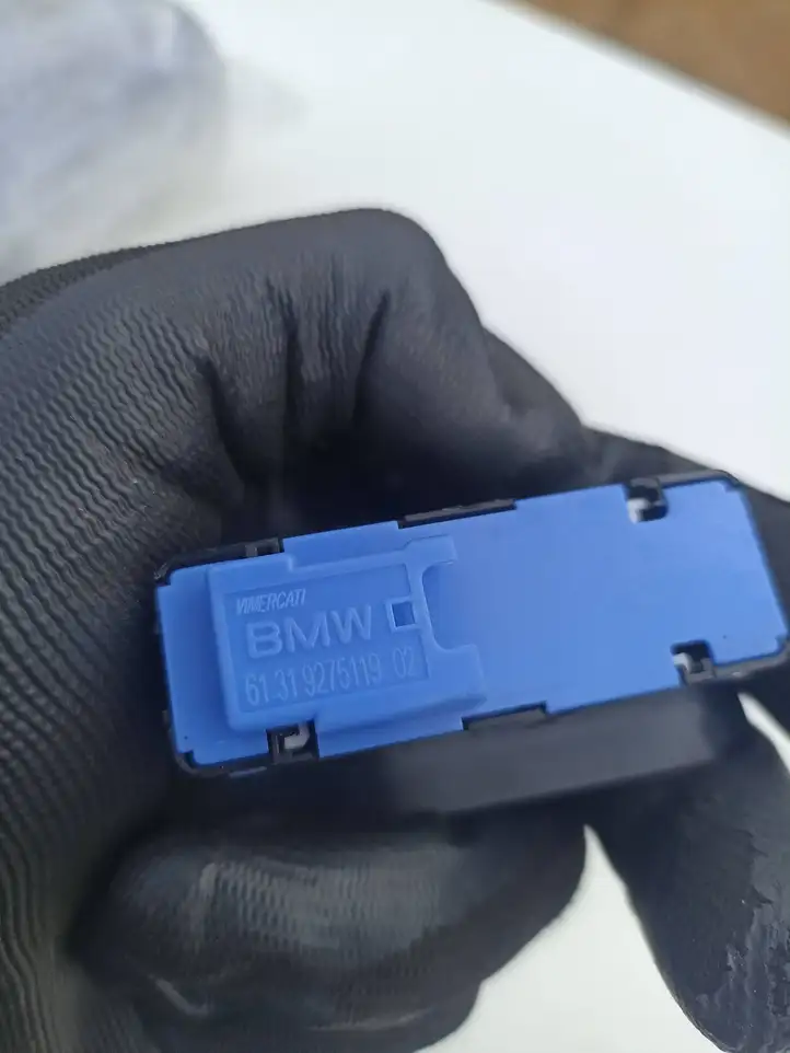 BMW X5 F15 (2013 - 2017) 9275119 Кнопка открытия задней двери — фото 3