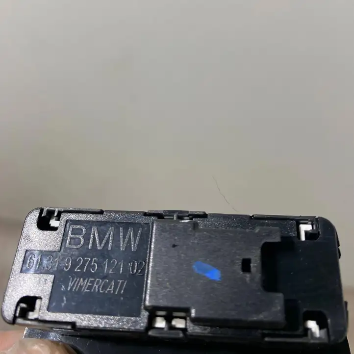 BMW X5 F15 (2013 - 2017) 9275121 Кнопка закрытия багажника — фото 4