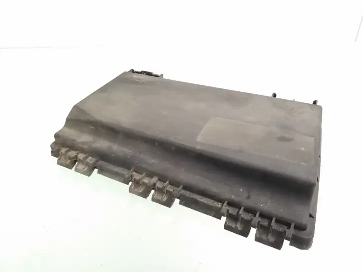 Opel Zafira B (2003 - 2006) 13125865 Крышка ящика предохранителей — фото 3