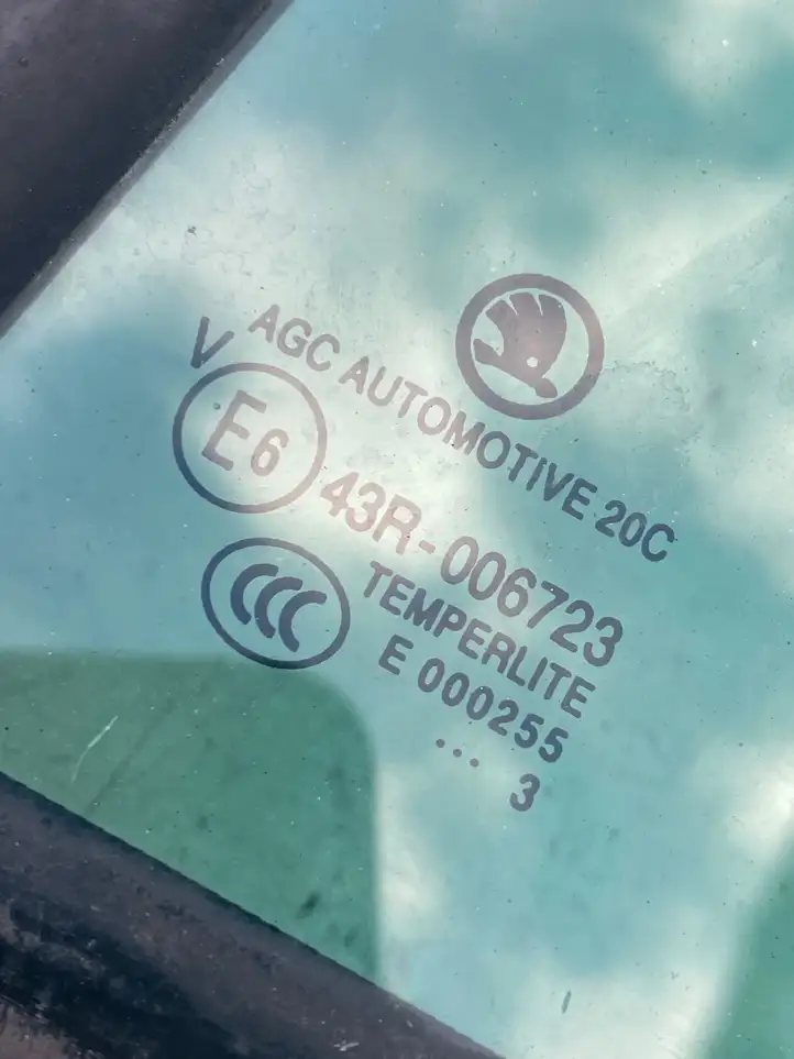 Skoda Octavia Mk3 (5E) (2013 - 2019) 43R006723 Заднее боковое стекло — фото 4