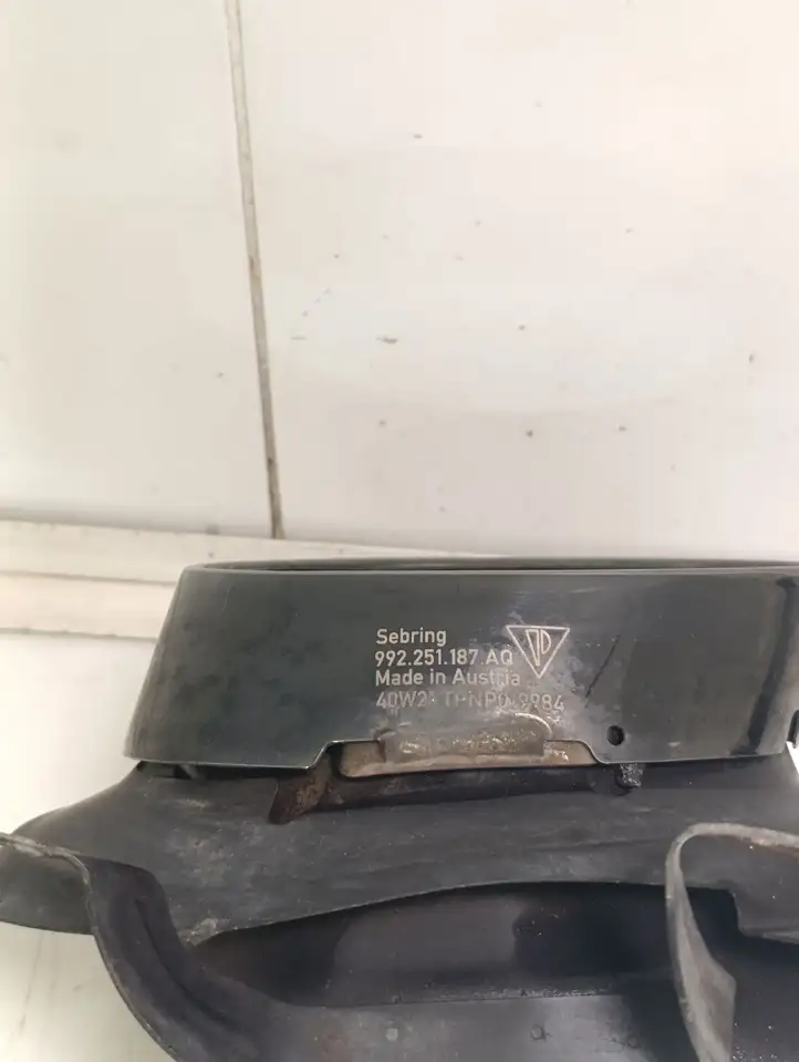 Porsche 911 992 (2019 - )  992251187AQ Другая внешняя деталь